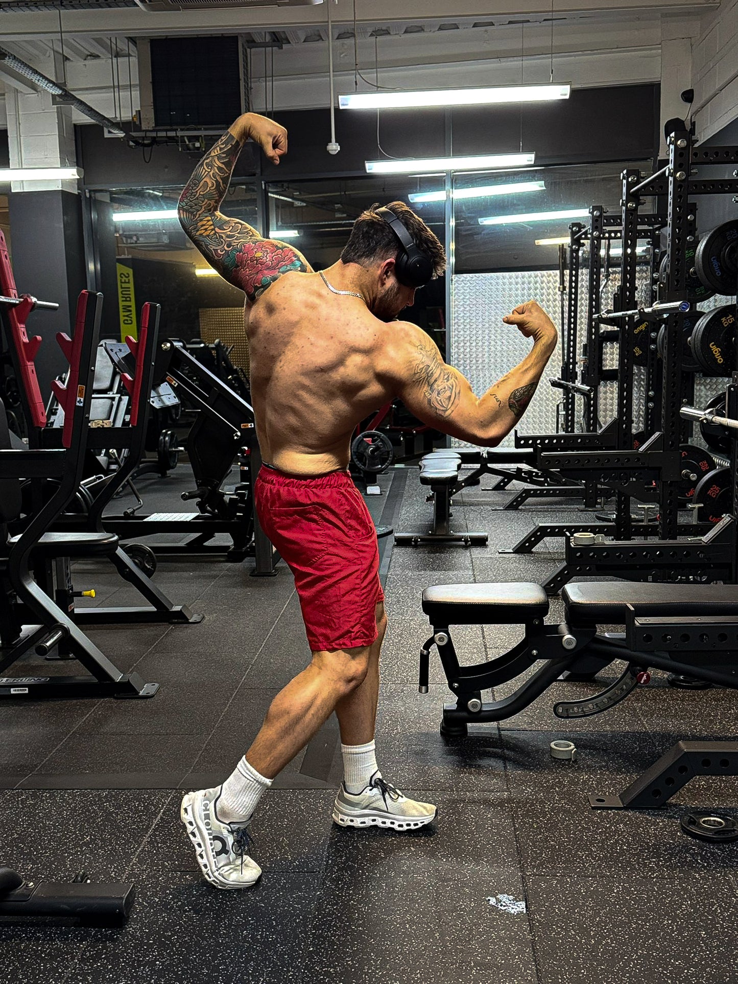 Light weight shorts( red )